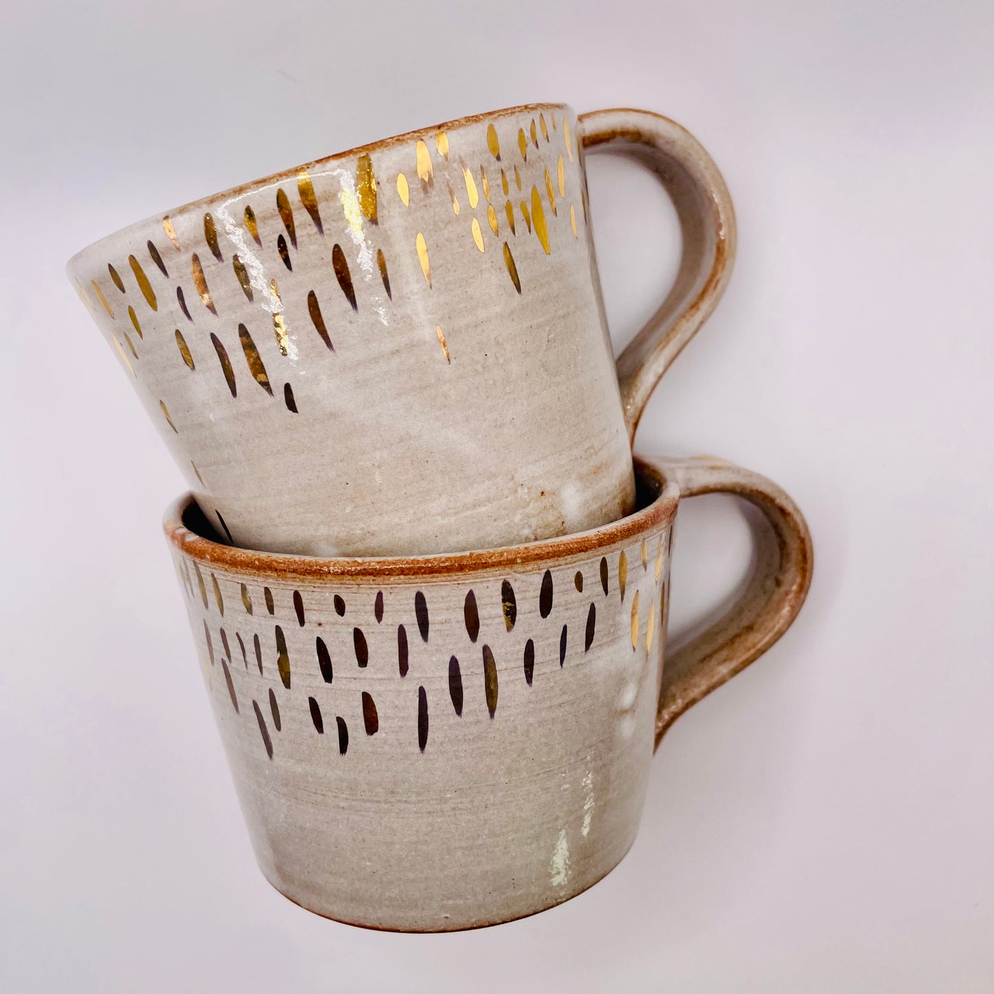 Set of two cups w/gold details