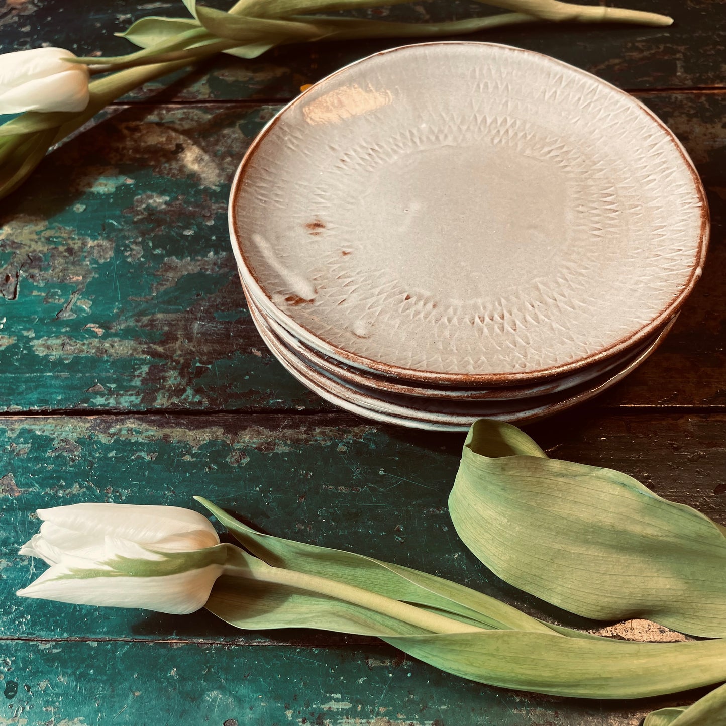 Set of four dessert plate