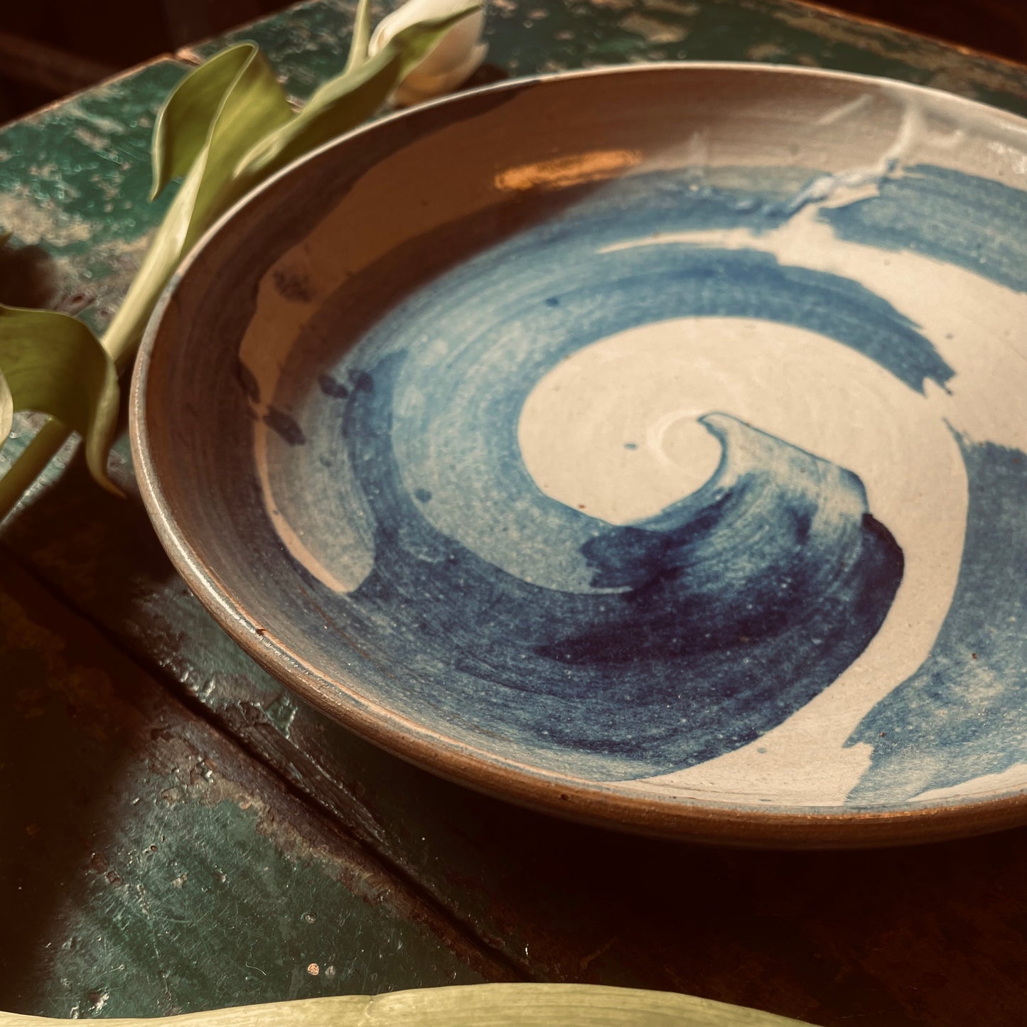 Waves deep plate
